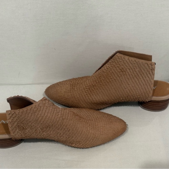 Antelope Radlee Women’s Tan Textured Leather Mule Slip-On Shoe, US 9, EU 40 NWOB - Picture 3 of 7